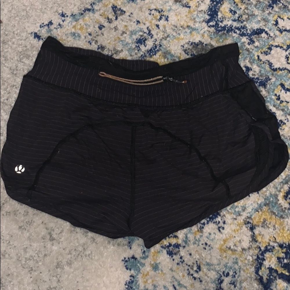 Size 2 black lulu Lemmon shorts
